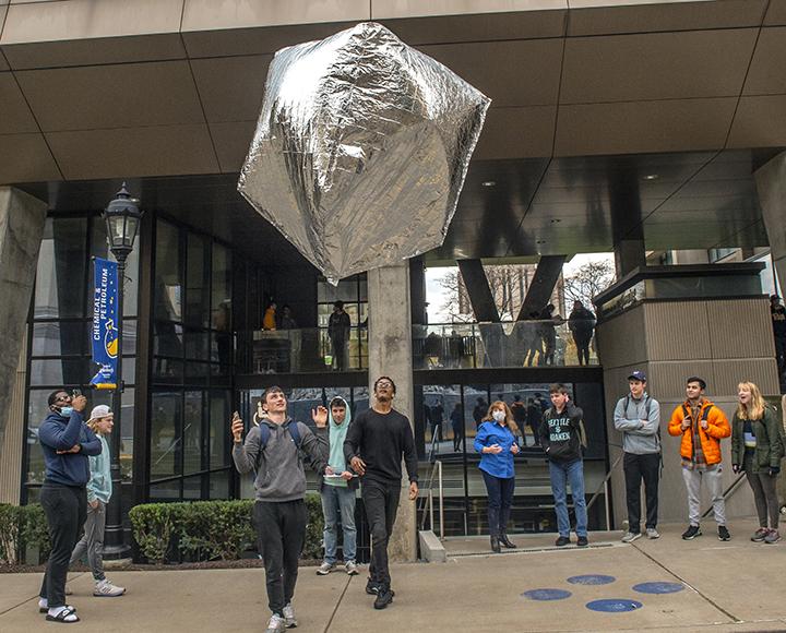 Foundations of Chemical Engineering students launching their hot air balloon design