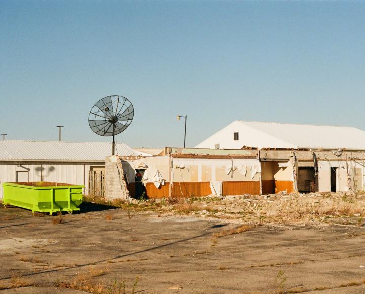 Doyen's photograph of a building.