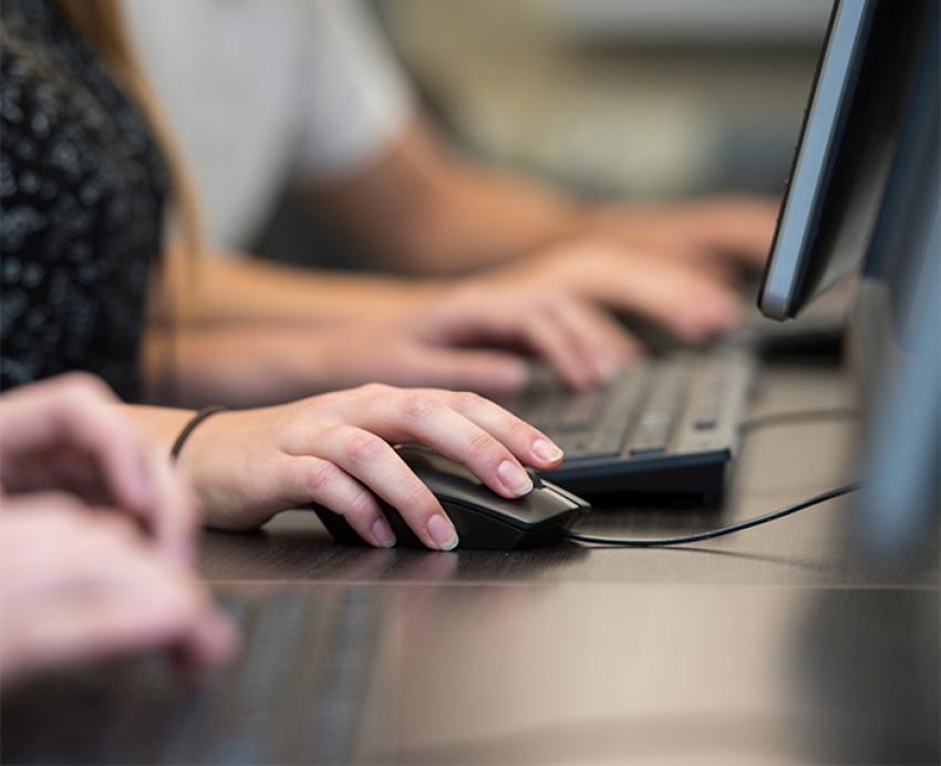 Hands on a keyboard