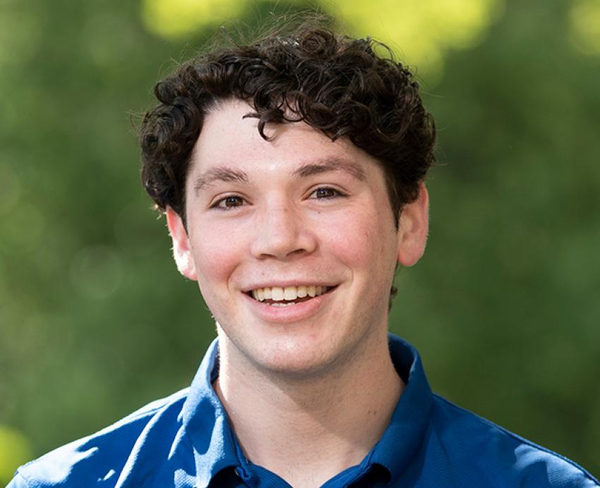 A portrait of Ryan Steinly