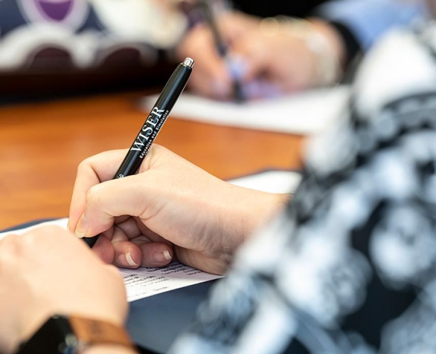 A WISER pen takes notes