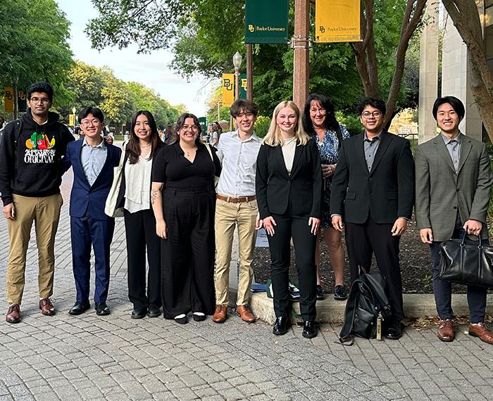 Pitt's bioethics bowl team on Baylor's campus