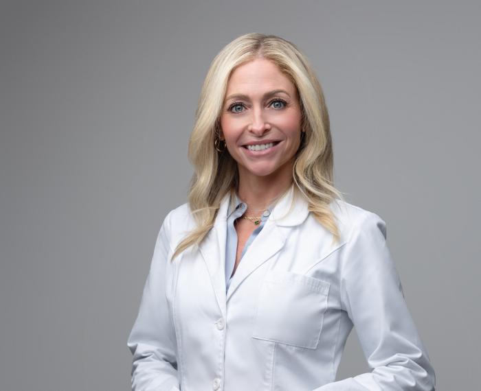 Portrait of audiologist Jennifer Raneri.