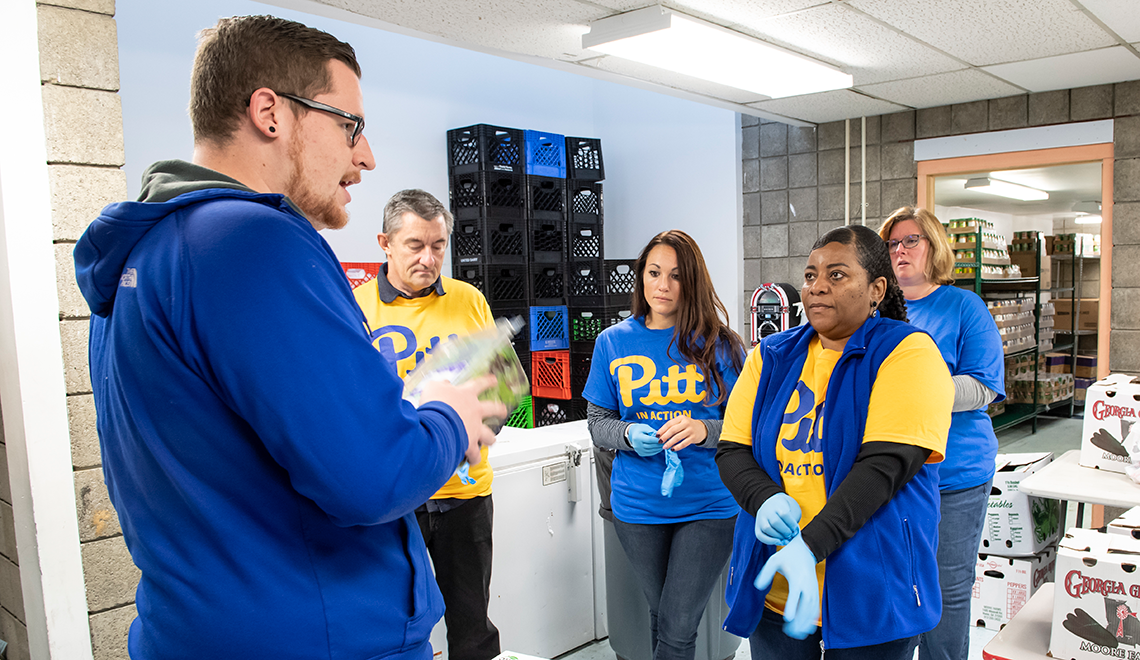 Volunteers at a United Way event